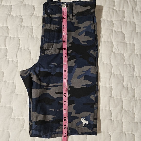 Abercrombie Kids Camo Board Shorts - Picture 13 of 15